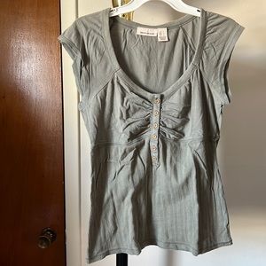 DKNY - Women’s short sleeve tshirt.